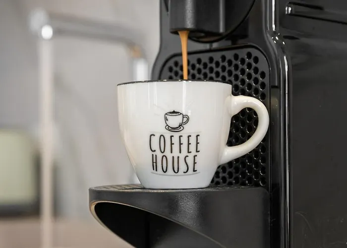 Muca Τριοβάσαλος